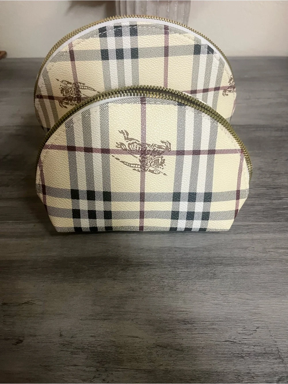 Checked Cream Zip Cosmetic Pouch